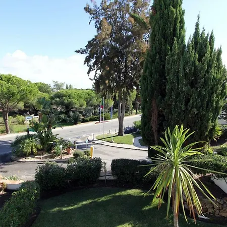 Victory Village Club,